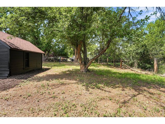 823 4th St SE, Loveland, CO 80537