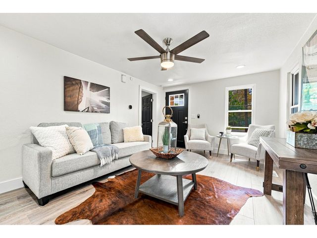 823 4th St SE, Loveland, CO 80537