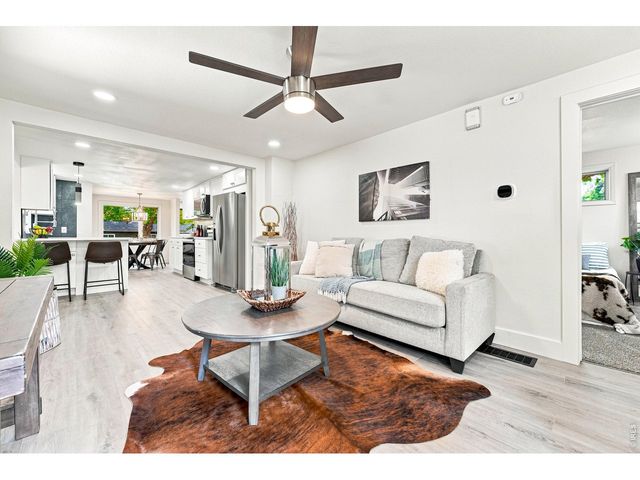 823 4th St SE, Loveland, CO 80537