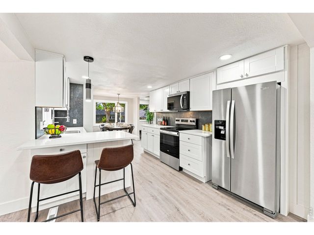 823 4th St SE, Loveland, CO 80537