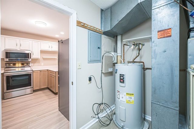 634 W 2ND Street 205, Erie, PA 16507