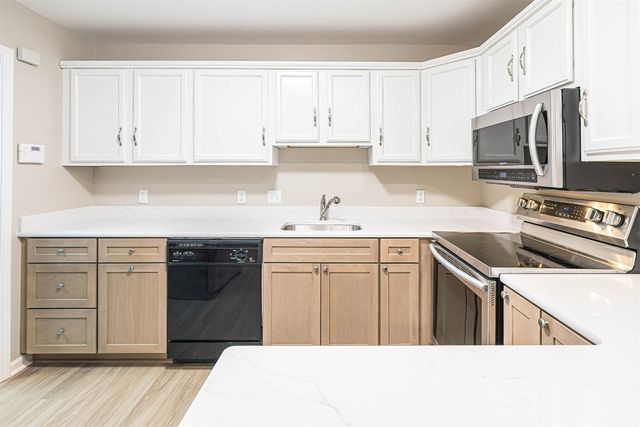 634 W 2ND Street 205, Erie, PA 16507