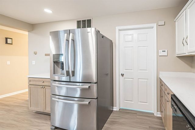 634 W 2ND Street 205, Erie, PA 16507