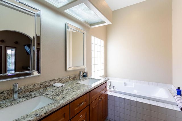 52698 Avenida Herrera, La Quinta, CA 92253