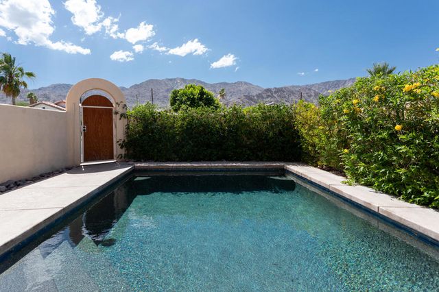 52698 Avenida Herrera, La Quinta, CA 92253