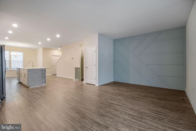 7771 VENICE LN, Severn, MD 21144