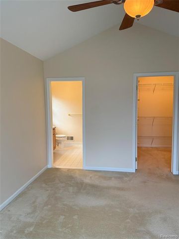 21629 Knights Lane, Trenton, MI 48183