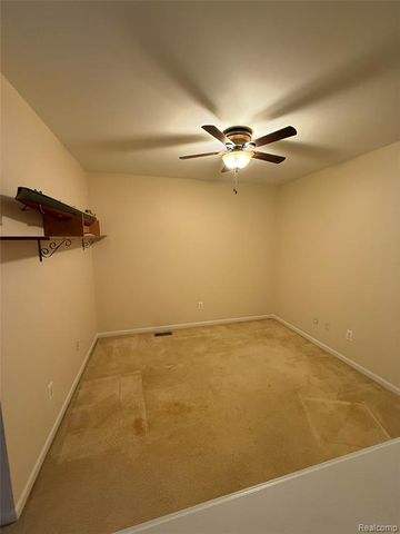 21629 Knights Lane, Trenton, MI 48183