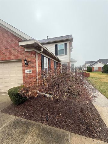 21629 Knights Lane, Trenton, MI 48183