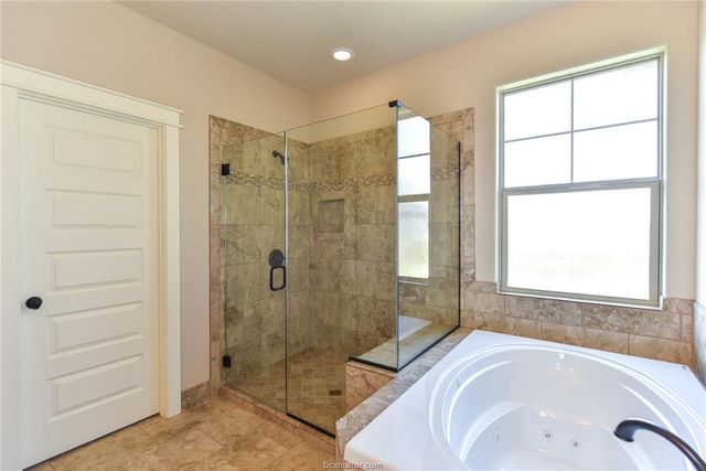 2136 Rockcliffe Loop, College Station, TX 77845