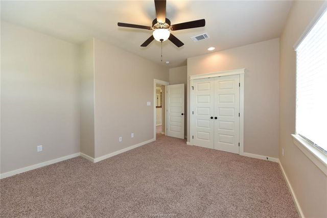 2136 Rockcliffe Loop, College Station, TX 77845