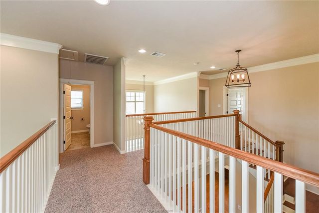 2136 Rockcliffe Loop, College Station, TX 77845