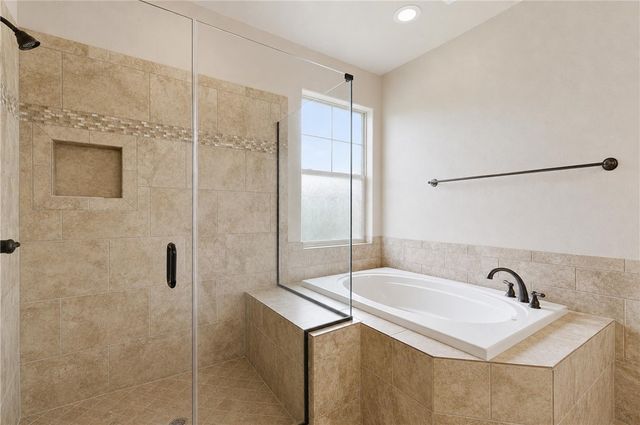 2136 Rockcliffe Loop, College Station, TX 77845