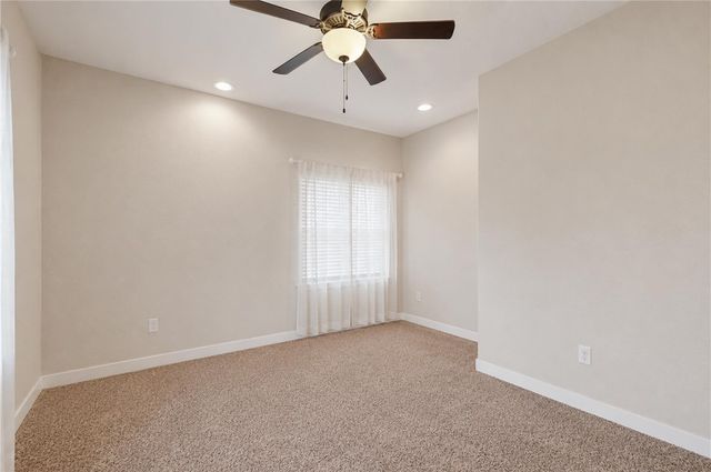 2136 Rockcliffe Loop, College Station, TX 77845