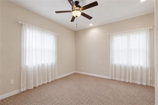 2136 Rockcliffe Loop, College Station, TX 77845