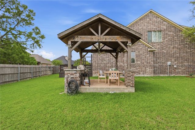 2136 Rockcliffe Loop, College Station, TX 77845