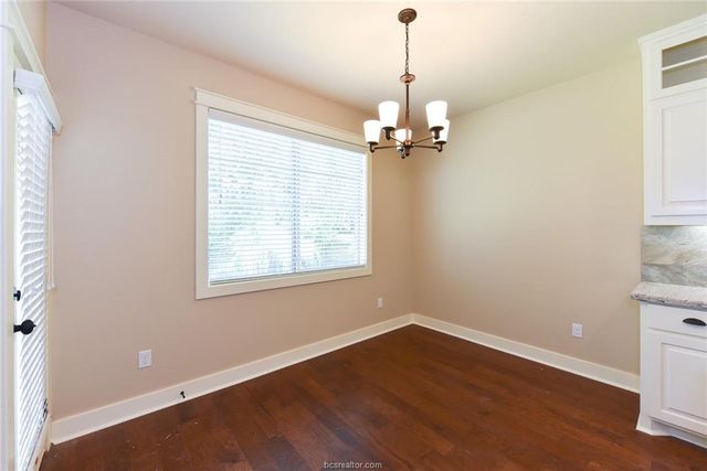 2136 Rockcliffe Loop, College Station, TX 77845