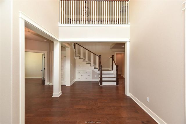 2136 Rockcliffe Loop, College Station, TX 77845
