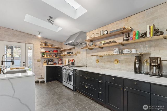 1053 S Southern Street, Seattle, WA 98108