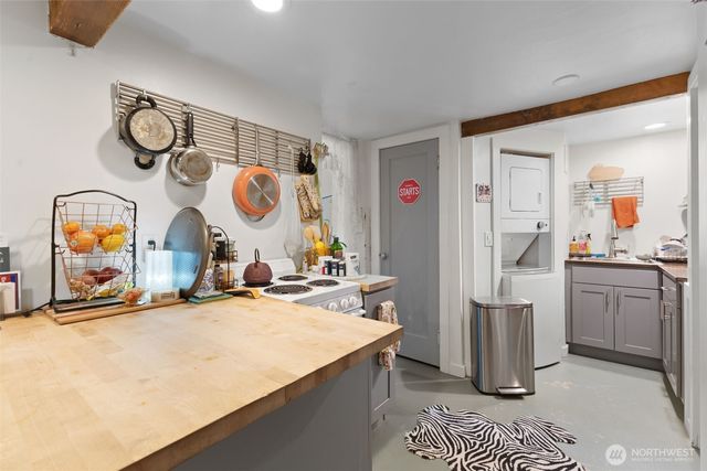 1053 S Southern Street, Seattle, WA 98108