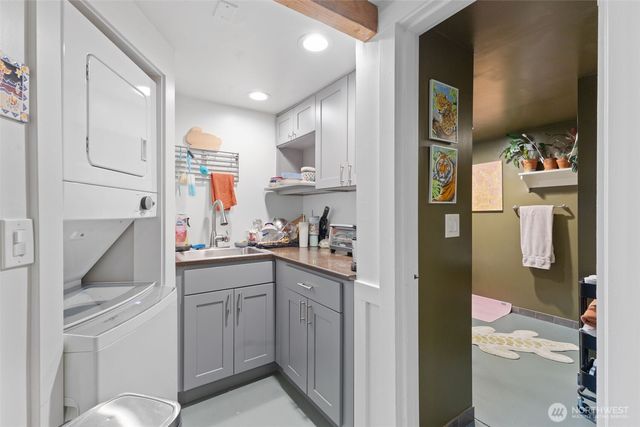 1053 S Southern Street, Seattle, WA 98108