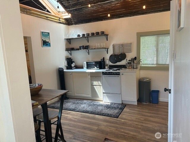 1053 S Southern Street, Seattle, WA 98108