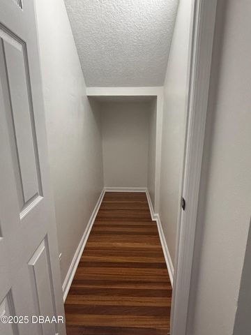 203 Endicott Way, Deland, FL 32724