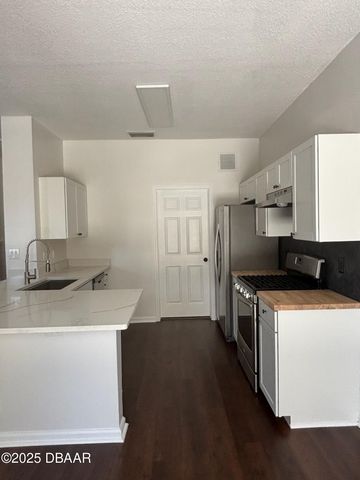 203 Endicott Way, Deland, FL 32724