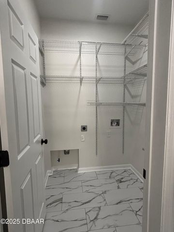 203 Endicott Way, Deland, FL 32724