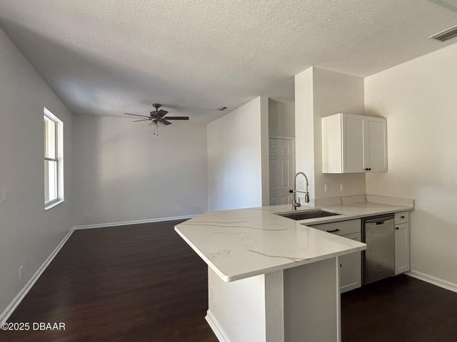 203 Endicott Way, Deland, FL 32724