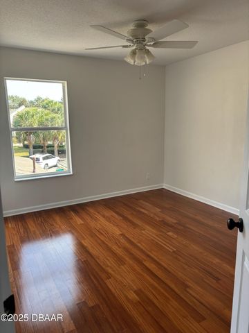 203 Endicott Way, Deland, FL 32724