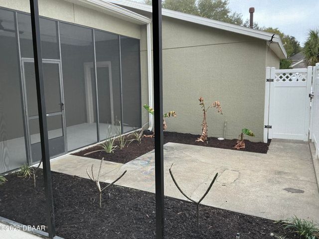 203 Endicott Way, Deland, FL 32724