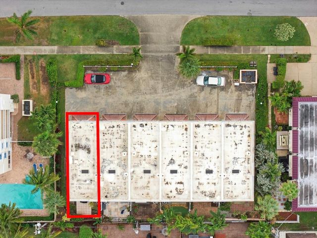 2049 SE 6th Street F, Deerfield Beach, FL 33441