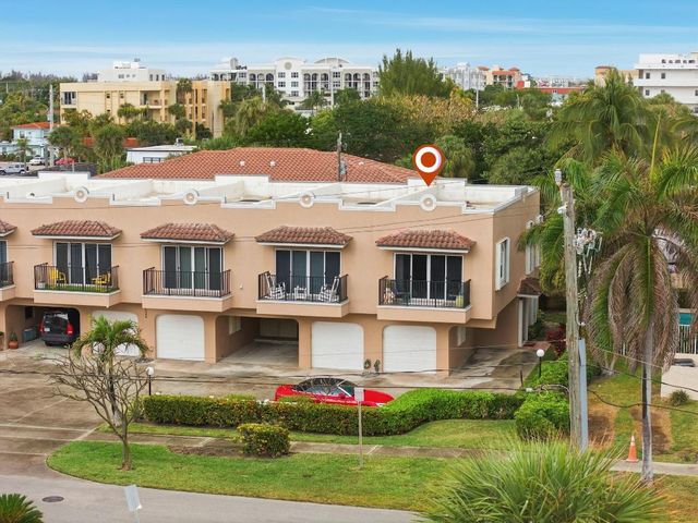 2049 SE 6th Street F, Deerfield Beach, FL 33441