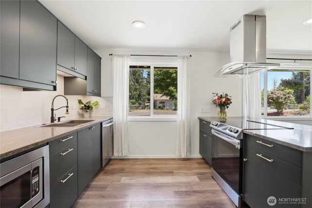 6521 194th Avenue E, Bonney Lake, WA 98391