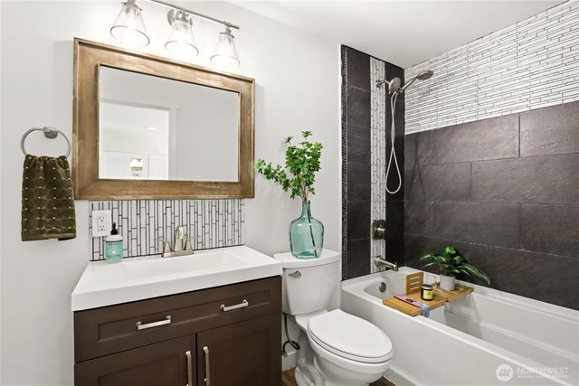 6521 194th Avenue E, Bonney Lake, WA 98391
