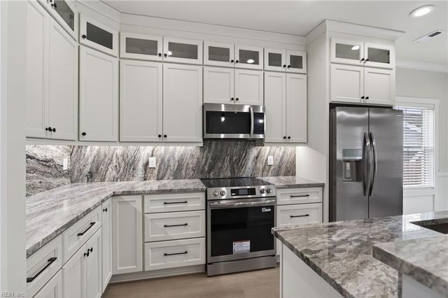 824 31st ST, Newport News, VA 23607