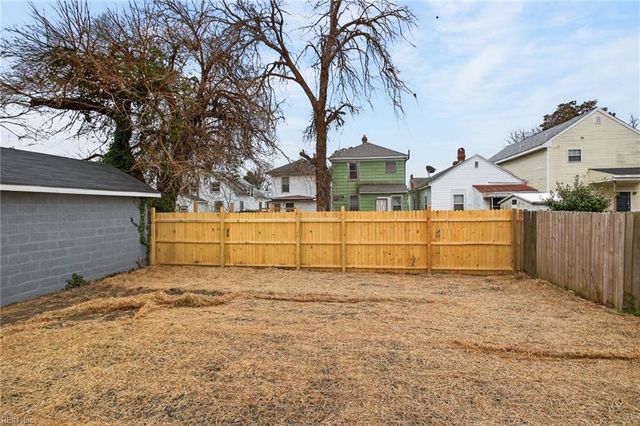 824 31st ST, Newport News, VA 23607