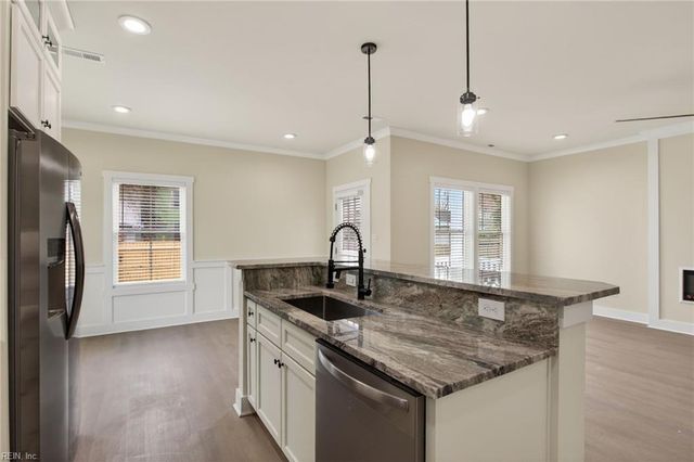 824 31st ST, Newport News, VA 23607