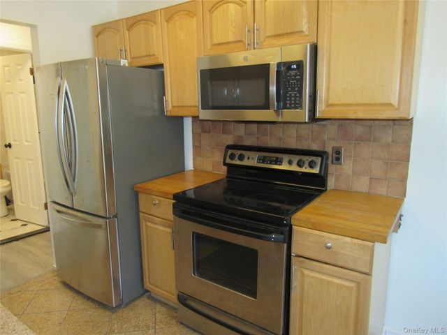 7 N James Street Unit I, Peekskill, NY 10566