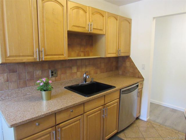 7 N James Street Unit I, Peekskill, NY 10566