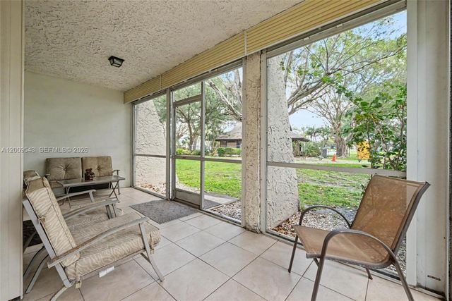 9340 Lagoon Place 110, Davie, FL 33324