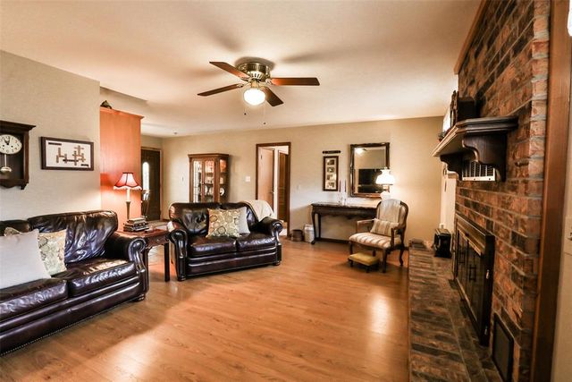 5716 NW 65th Street, Warr Acres, OK 73132