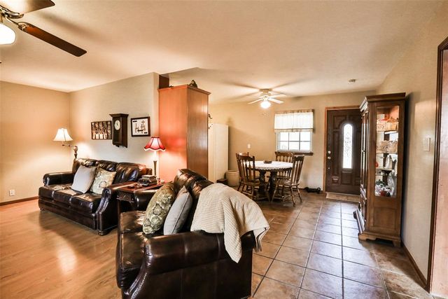 5716 NW 65th Street, Warr Acres, OK 73132