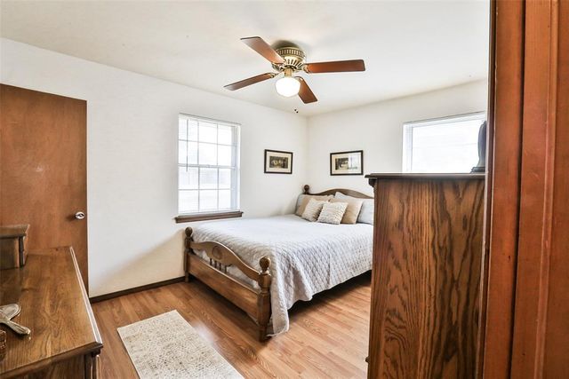 5716 NW 65th Street, Warr Acres, OK 73132