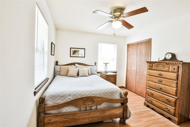 5716 NW 65th Street, Warr Acres, OK 73132