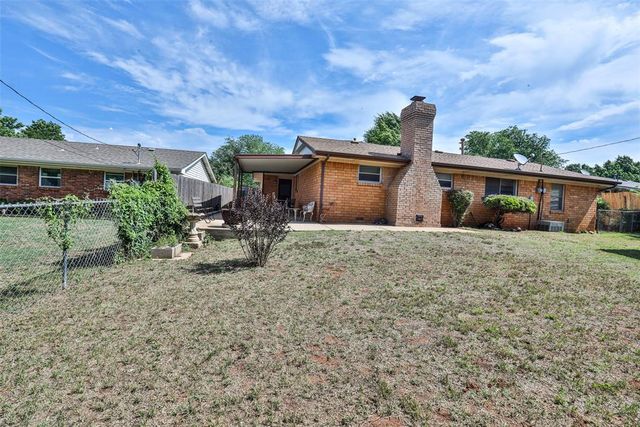 5716 NW 65th Street, Warr Acres, OK 73132