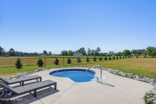 139 Annette Lane, Beulaville, NC 28518