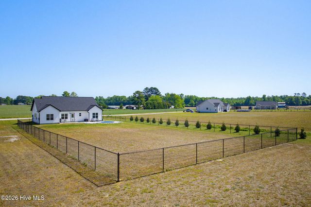 139 Annette Lane, Beulaville, NC 28518