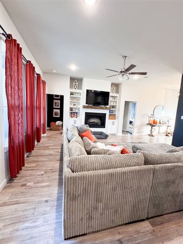 703 Ridgeway Road, Joshua, TX 76058